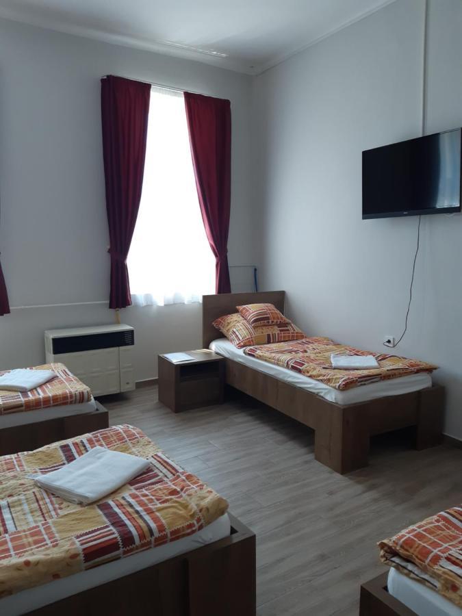 Helga Apartman Makó Buitenkant foto