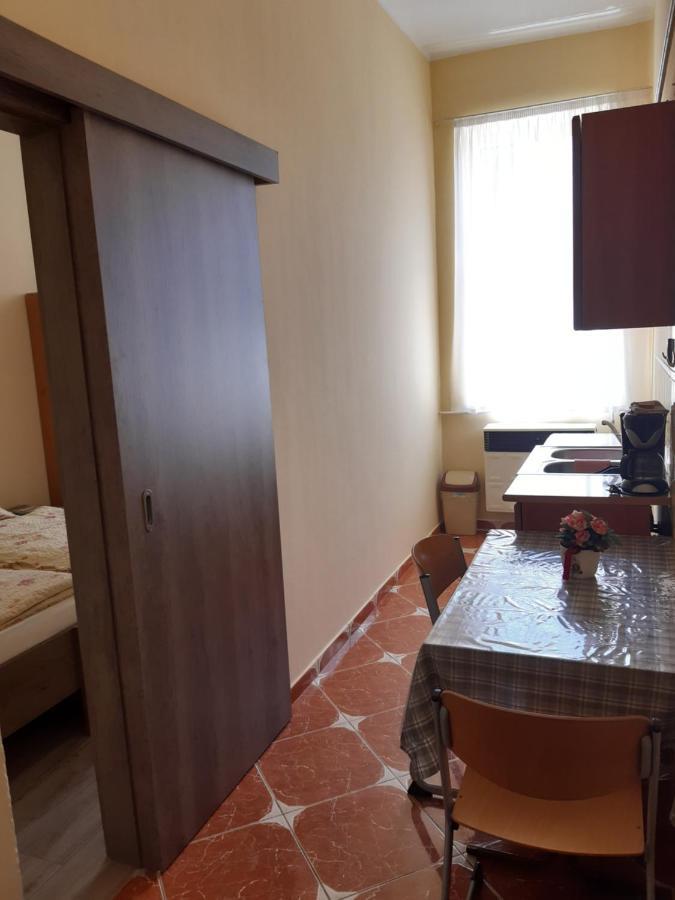 Helga Apartman Makó Buitenkant foto