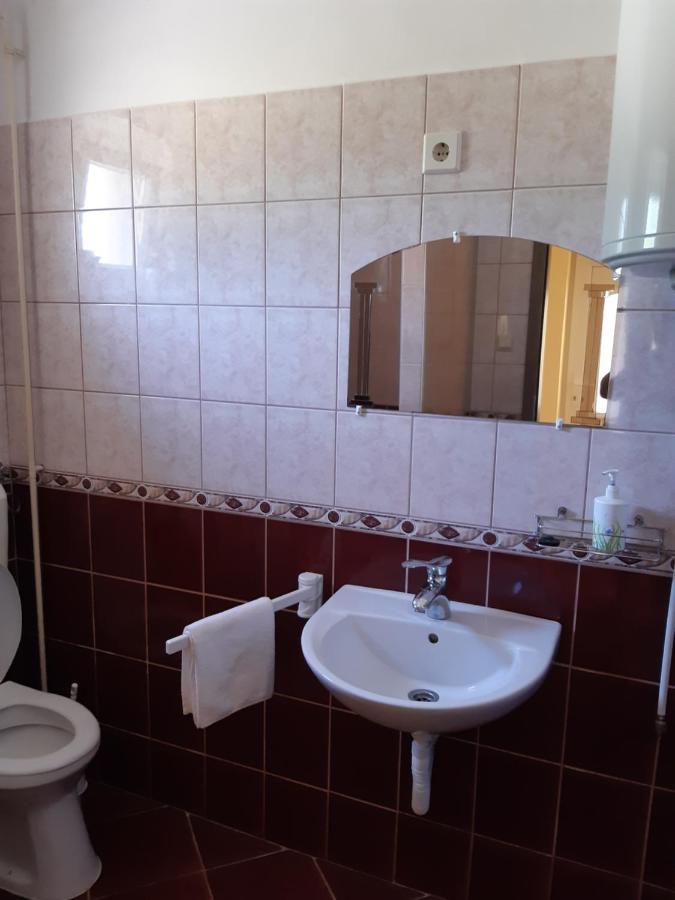Helga Apartman Makó Buitenkant foto