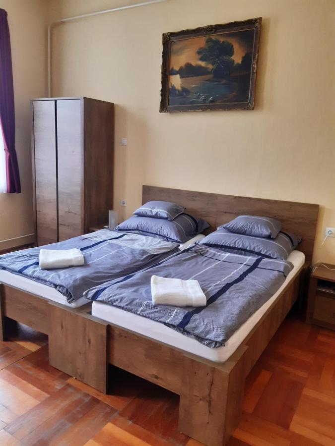 Helga Apartman Makó Buitenkant foto