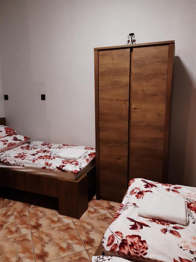 Helga Apartman Makó Buitenkant foto
