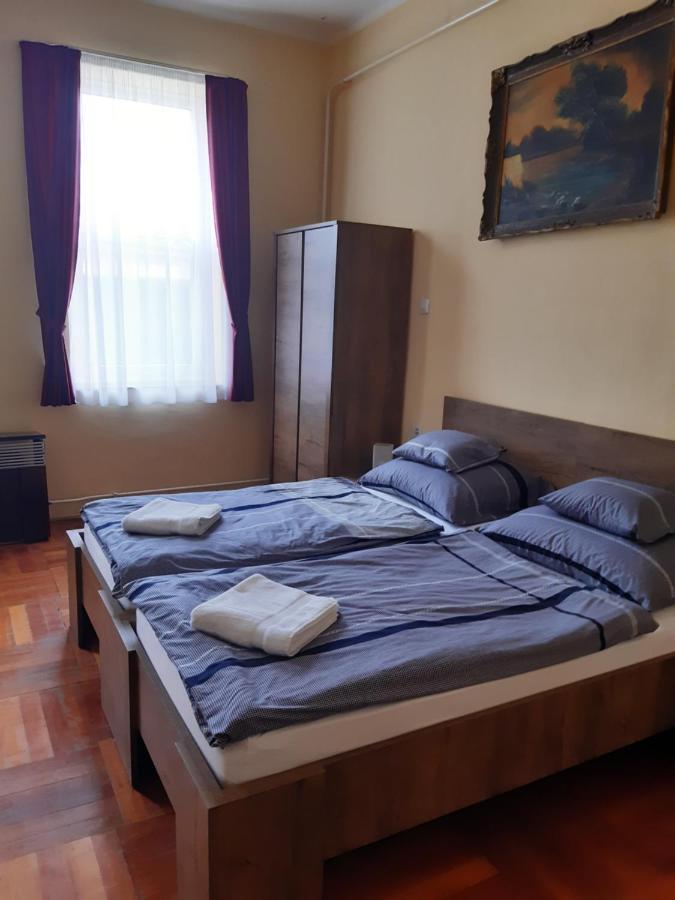Helga Apartman Makó Buitenkant foto