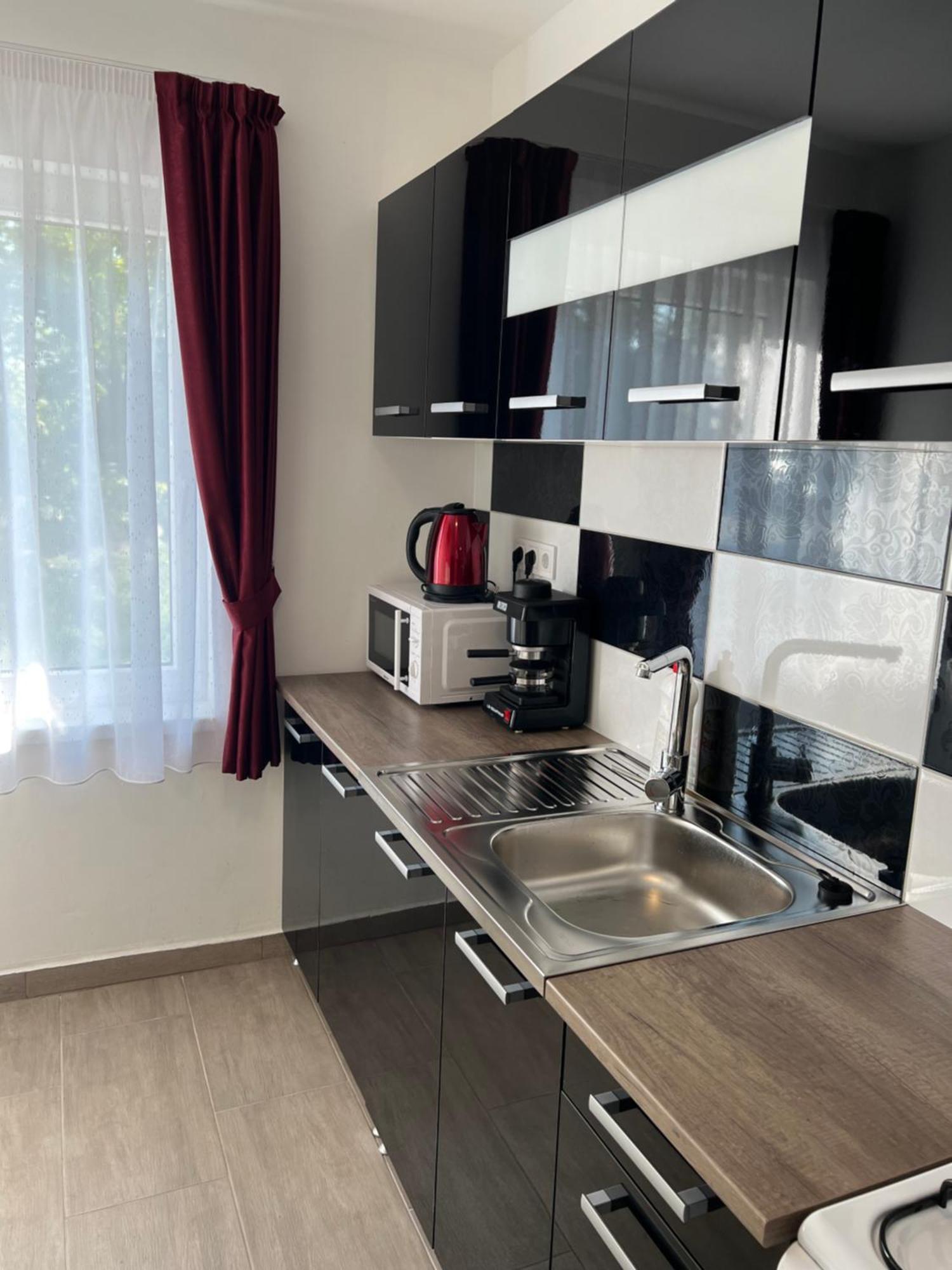 Helga Apartman Makó Buitenkant foto