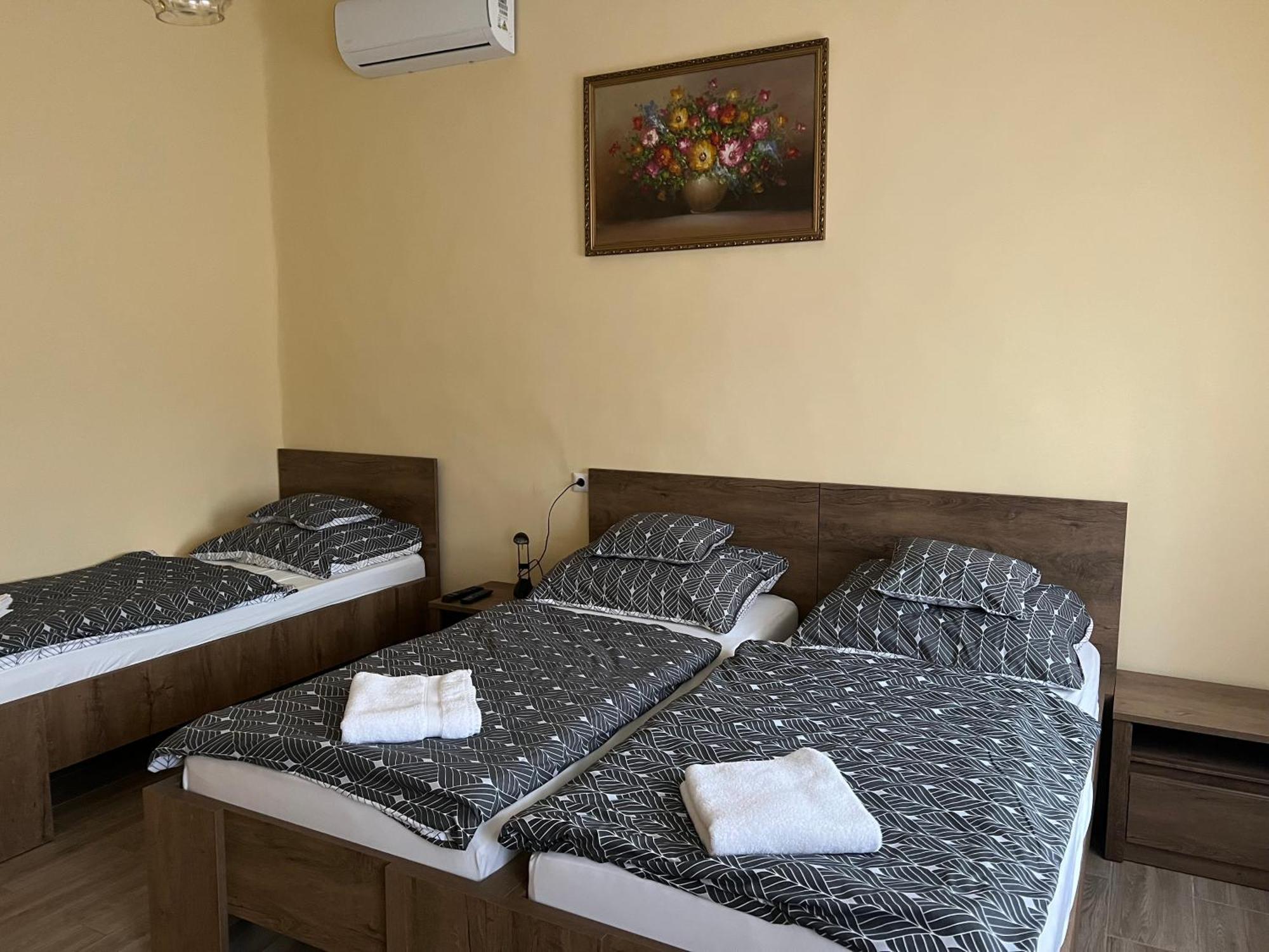 Helga Apartman Makó Buitenkant foto