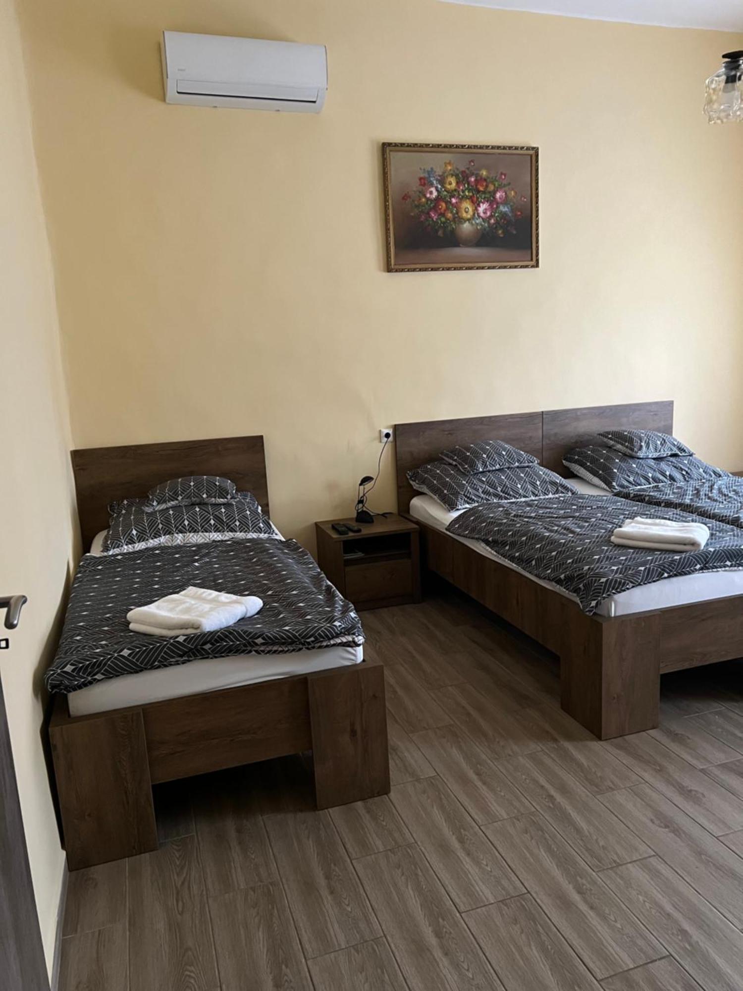 Helga Apartman Makó Buitenkant foto