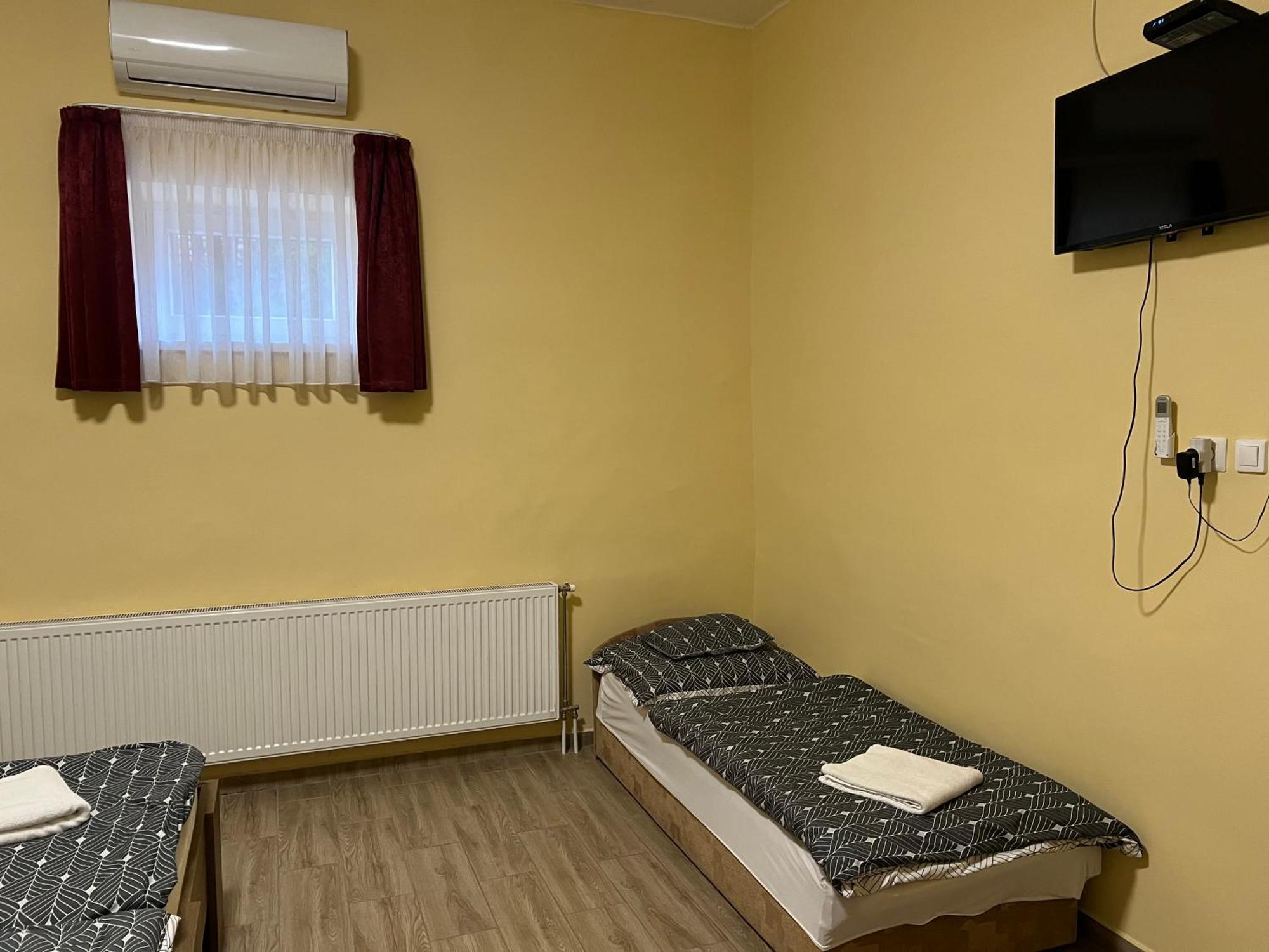 Helga Apartman Makó Buitenkant foto