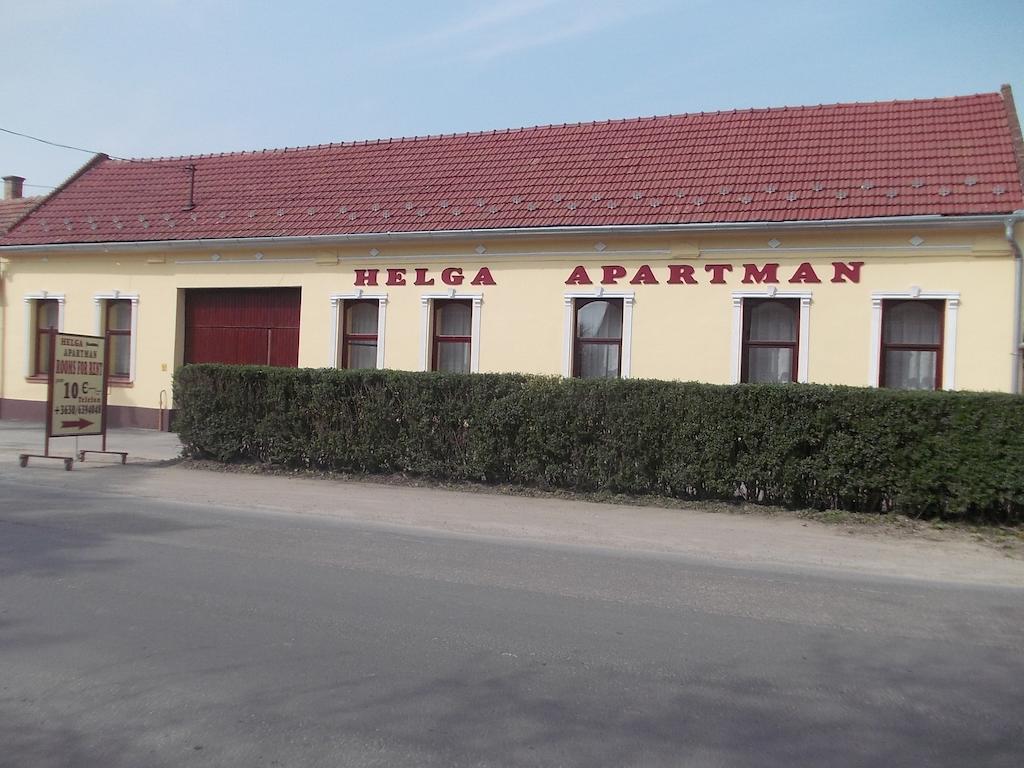 Helga Apartman Makó Buitenkant foto